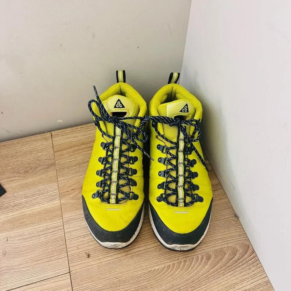 Nike ACG Lunar MacLeay boots bright yellow Men’s Size 10.5
